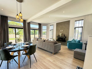 Photo 9- click for photo gallery